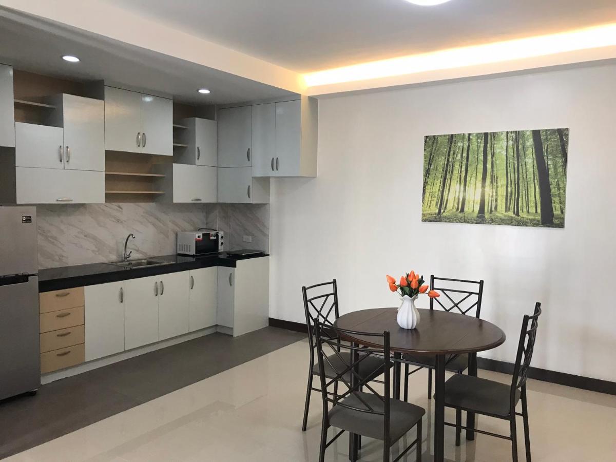 Sajo Plaza & Residences Илоило Экстерьер фото